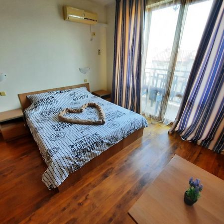 Апатаменти За Гости Sunshine И Glory Apartment Sveti Vlas Exterior foto